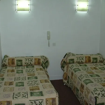 La Fontaine * 卢德