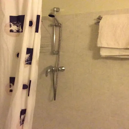 La Fontaine 酒店 卢德