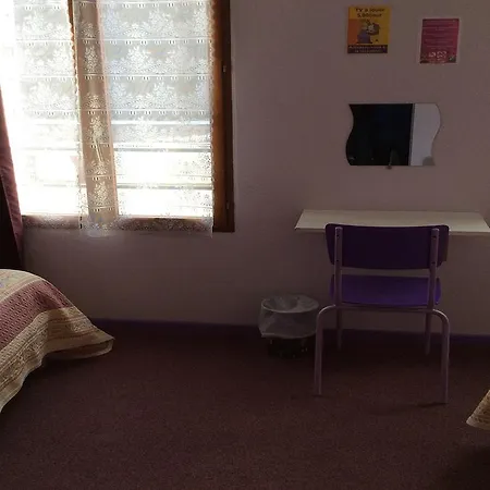 酒店 La Fontaine 卢德