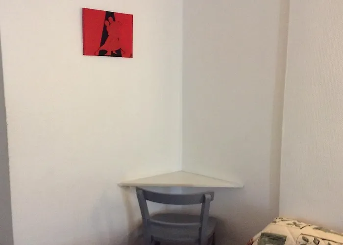 La Fontaine Hotell *