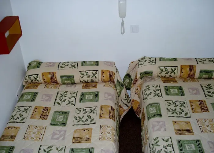 La Fontaine Hotell *