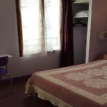オテル ラ フォンテーヌ *